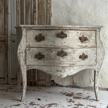 Load image into Gallery viewer, Early 20th Century French Bombe Commode