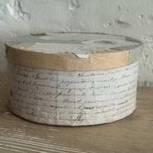 Load image into Gallery viewer, Vintage French Atelier-style Box