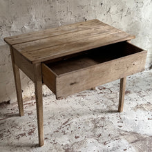 Load image into Gallery viewer, Late 18th Century French Provencial Table
