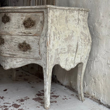 Load image into Gallery viewer, Early 20th Century French Bombe Commode