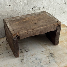 Load image into Gallery viewer, Late 18th Century French Painted &amp; Gilt Display Plinth