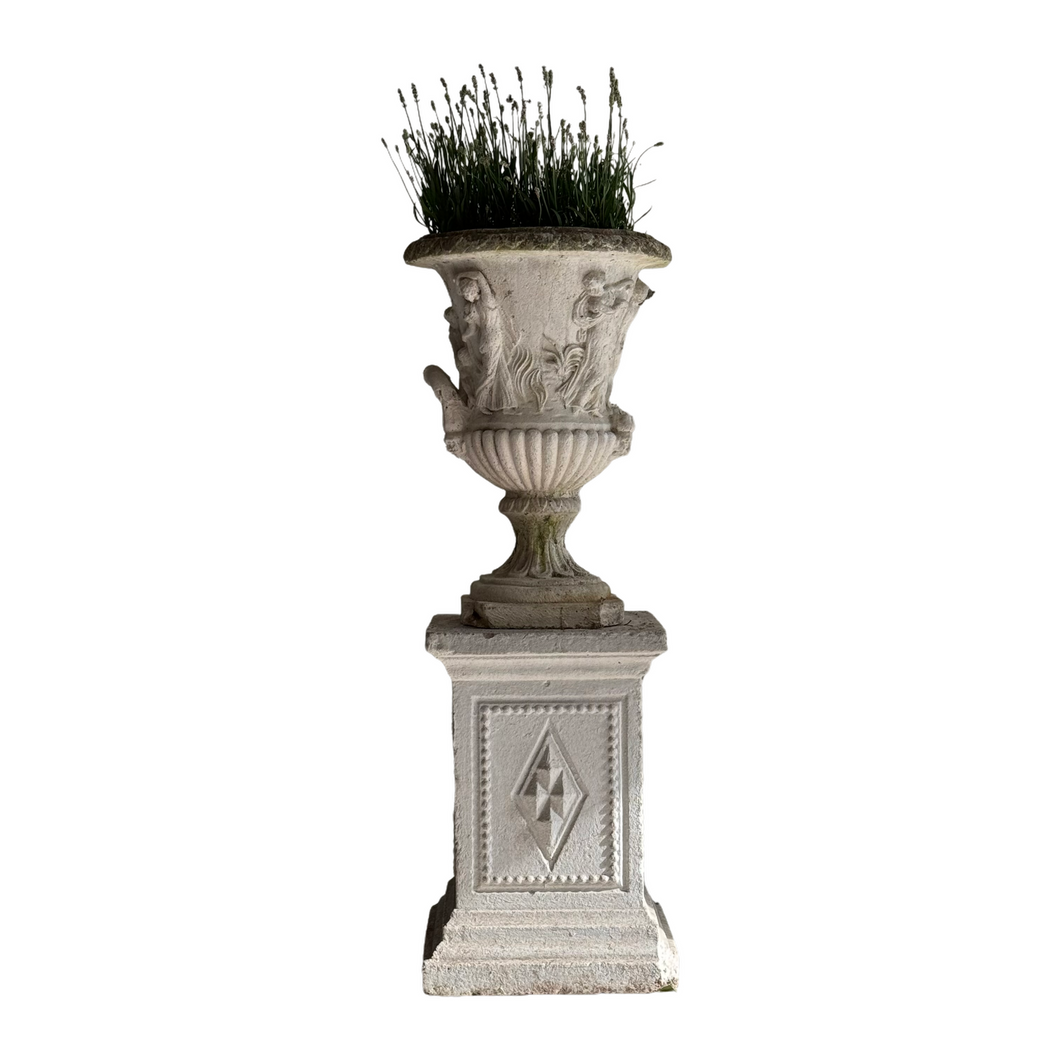 Early 20th Century Medici Urn On Plinth