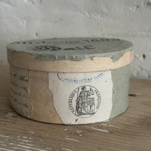 Load image into Gallery viewer, Vintage French Atelier-style Box