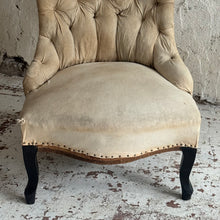 Load image into Gallery viewer, 19th Century French Napoleon III Button-Back Armchair
