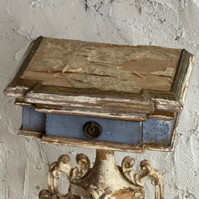 Load image into Gallery viewer, Early 19th Century Italian Gesso &amp; Gilt Pedestal Table