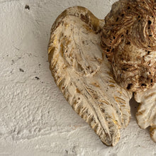 Load image into Gallery viewer, 18th Century Italian Polychrome Carved Wooden Cherub Head with Wings