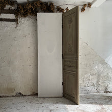 Load image into Gallery viewer, French Style Decorative Bi folding Screen