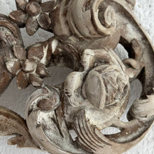 Load image into Gallery viewer, 19th Century French Carved Wooden Crest