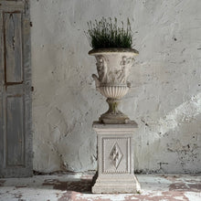 Load image into Gallery viewer, Early 20th Century Medici Urn On Plinth