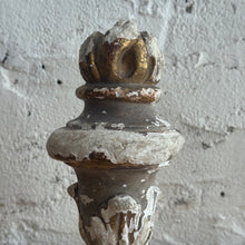 Load image into Gallery viewer, Early 19th Century French Carved Finial