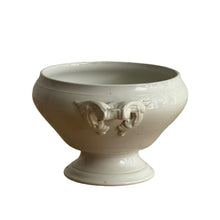 Load image into Gallery viewer, Late 19th Century French Digoin &amp; Sarreguemines Soupiere With Acanthus Scroll Handles