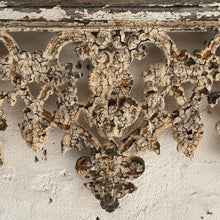 Load image into Gallery viewer, Early 19th Century French Cast Iron Balcony Cresting