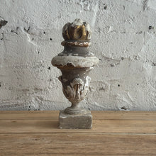 Load image into Gallery viewer, Early 19th Century French Carved Finial