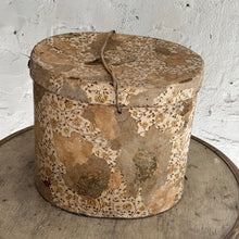 Load image into Gallery viewer, Early 19th Century French Hatbox