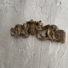 Load image into Gallery viewer, Late 19th Century French Putti Carving
