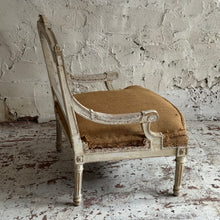 Load image into Gallery viewer, Early 19th Century French Louis XVI Style Marquise