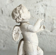 Load image into Gallery viewer, Early 19th Century French Plâtre Putto