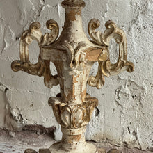 Load image into Gallery viewer, Early 19th Century Italian Gesso &amp; Gilt Pedestal Table