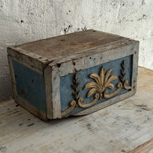 Load image into Gallery viewer, Late 18th Century French Painted &amp; Gilt Display Plinth