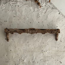 Load image into Gallery viewer, Late 18th Century Italian Wooden Shelf/Pelmet