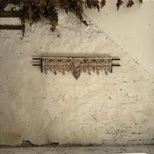 Load image into Gallery viewer, Early 19th Century French Cast Iron Balcony Cresting