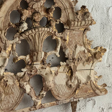 Load image into Gallery viewer, Late 18th Century French Carved Frieze