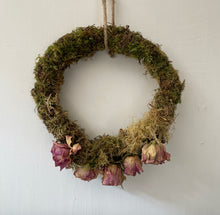 Load image into Gallery viewer, Dried Floral Wreath