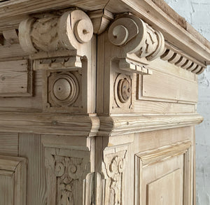 Early 19th Century French Pine Plinth/Cupboard