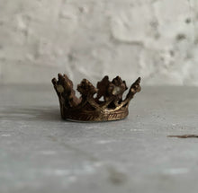 Load image into Gallery viewer, Antique Gold French Crown X