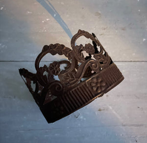 Rust French Crown VI