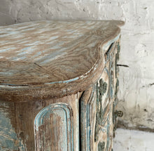 Load image into Gallery viewer, Late 18th Century French Serpentine Commode