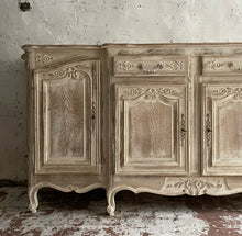 Load image into Gallery viewer, 20th Century French Carved Enfilade