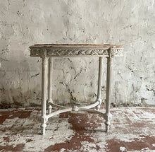 Load image into Gallery viewer, Early 19th Century French Table