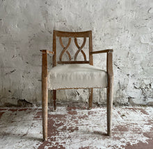 Load image into Gallery viewer, Early 19th Century Primitive Chair